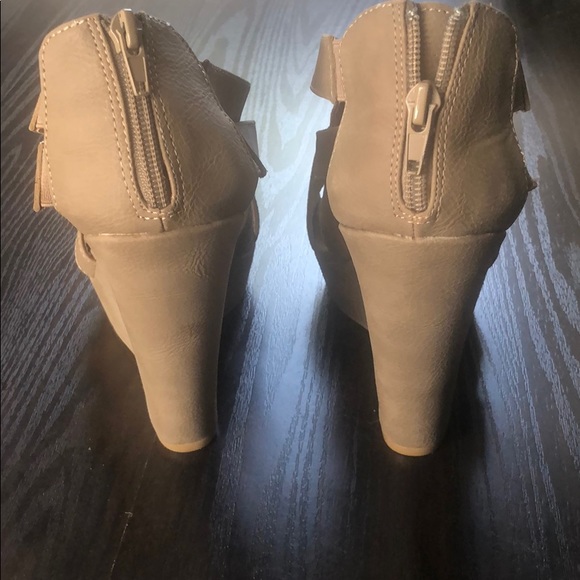 Wedge Sandals - Picture 5 of 7